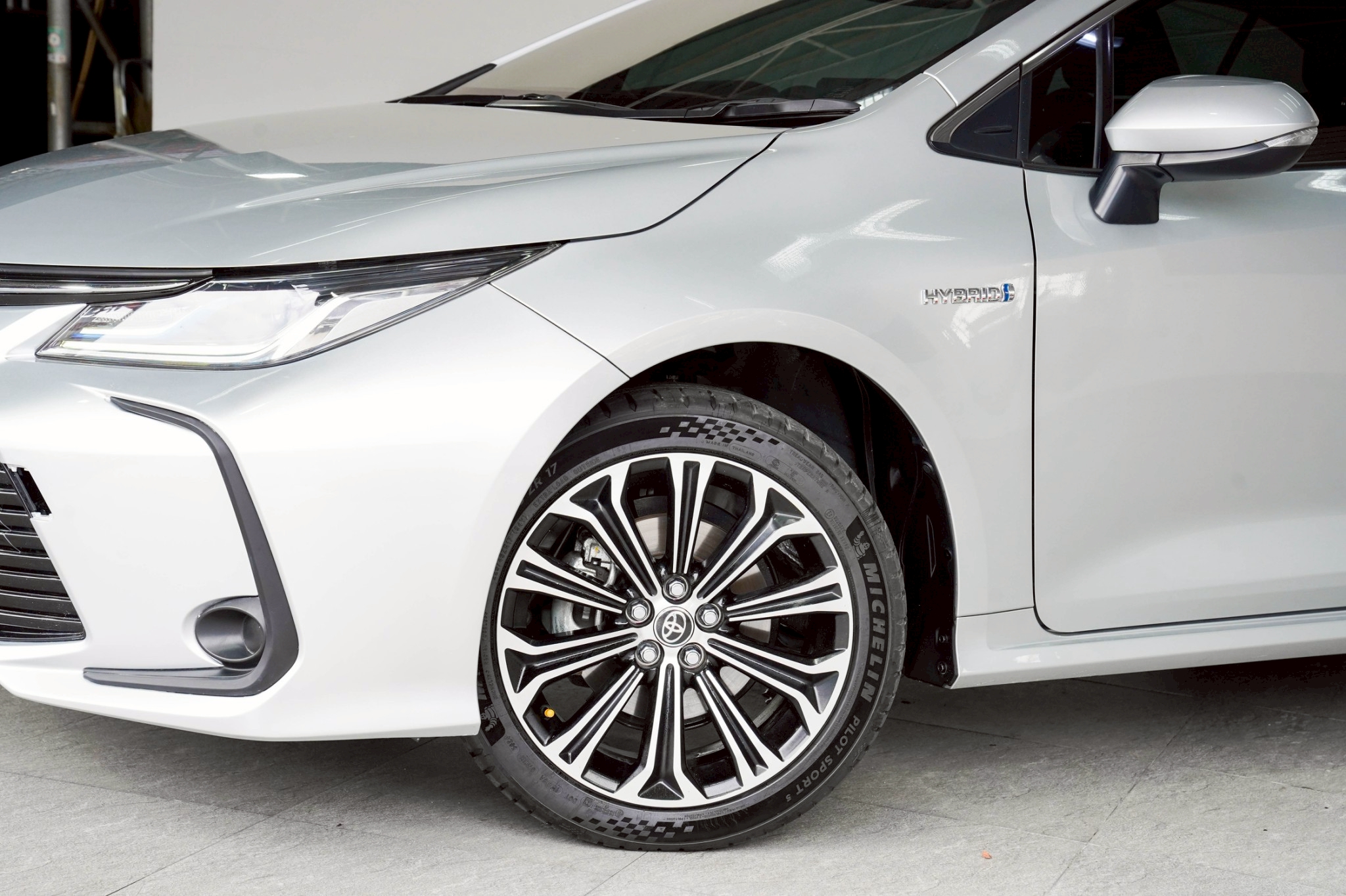 TOYOTA COROLLA ALTIS 1.8 HYBRID PREMIUM AT รูปที่ 6