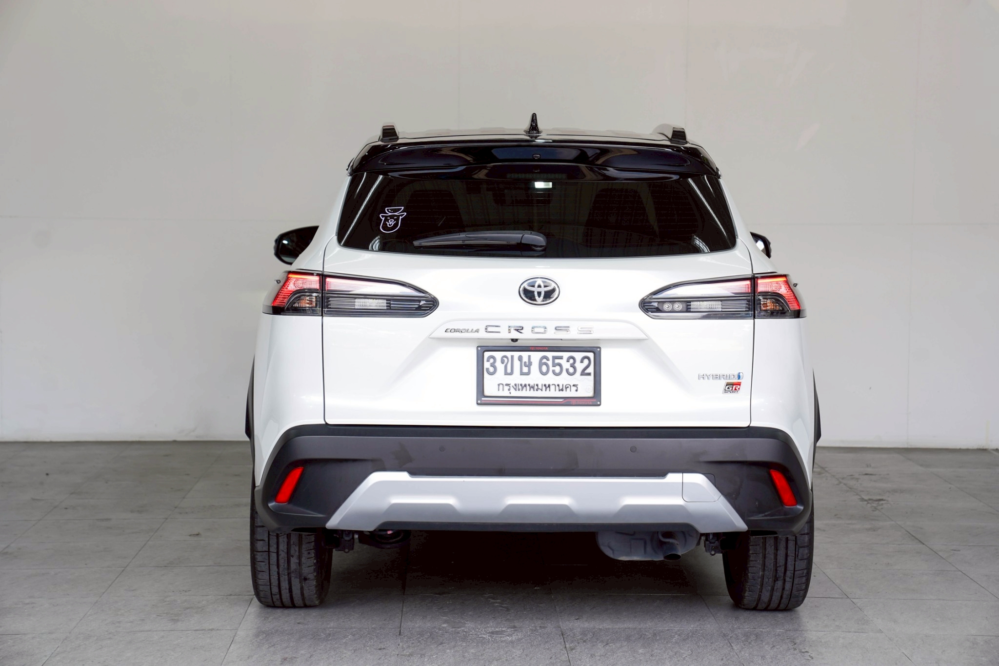 TOYOTA COROLLA CROSS 1.8 HEV GR SPORT AT รูปที่ 2